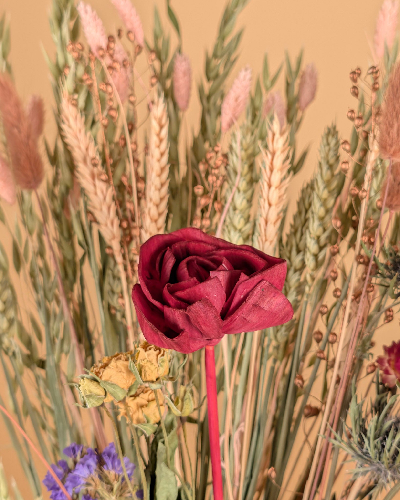 Burgundy Bliss – Droogbloemen Veldboeket (60 cm)