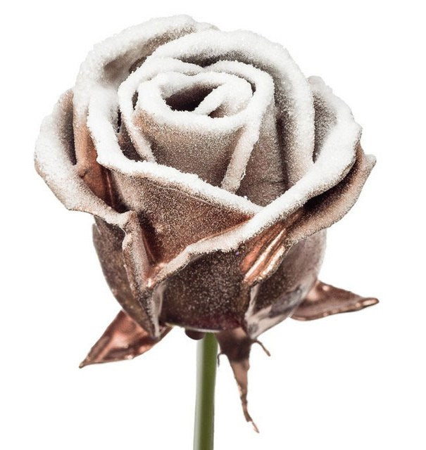 Bouquet de grosses roses de cire de fleurs en cuivre colorée neigeuse