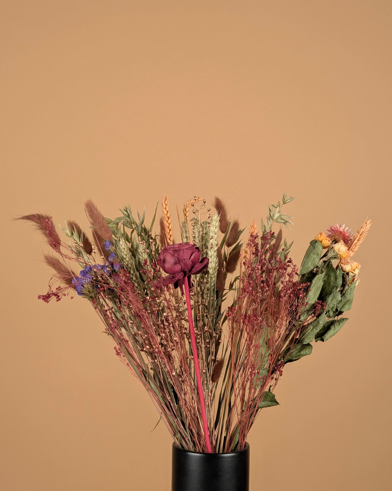 Burgundy Bliss – Droogbloemen Veldboeket (50 cm)