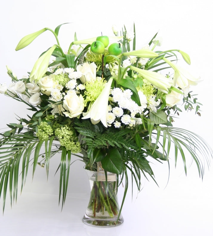 Bouquet of flowers green splendor get well soon