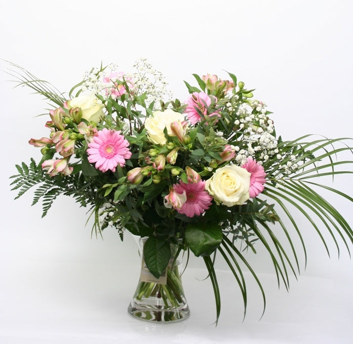 Boeket bloemen wit roze Tenderheid Gefeliciteerd