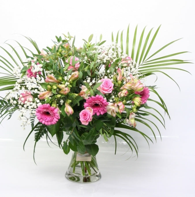 Bouquet of flowers sparkling cerisy congratulations