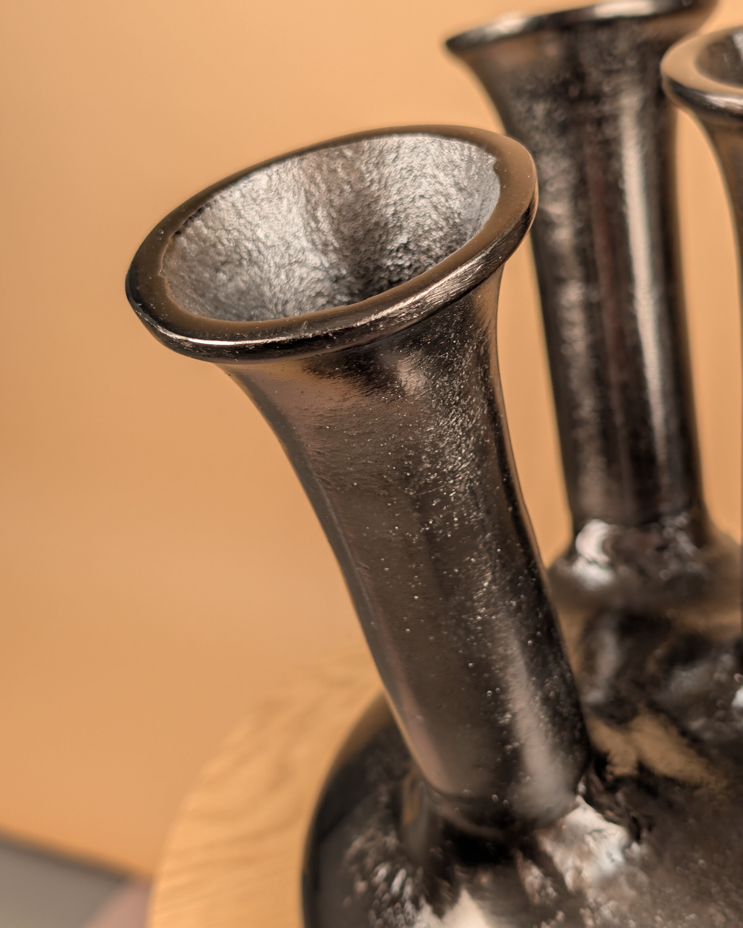 Meermondige Vaas – Antique Nickel