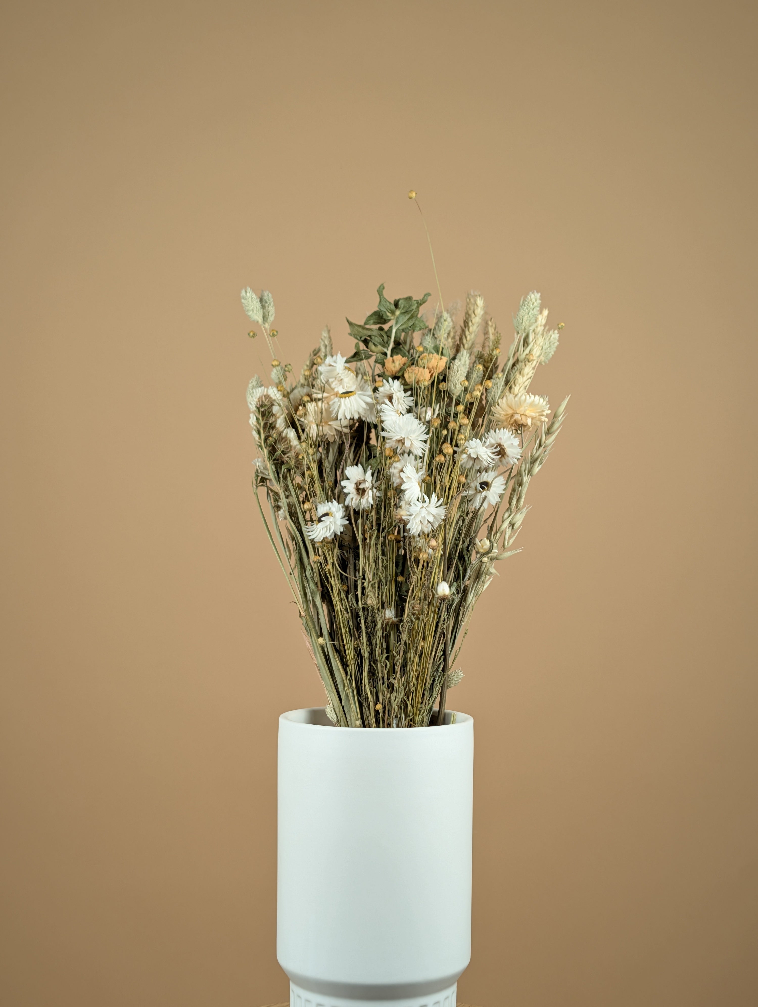 Large dried field bouquet natural