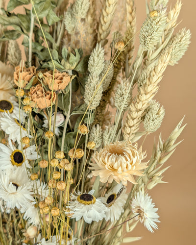 Large dried field bouquet natural