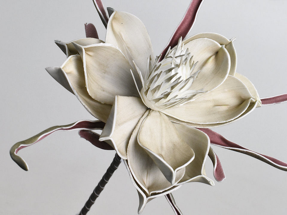 Foam flower gray, d 20cm