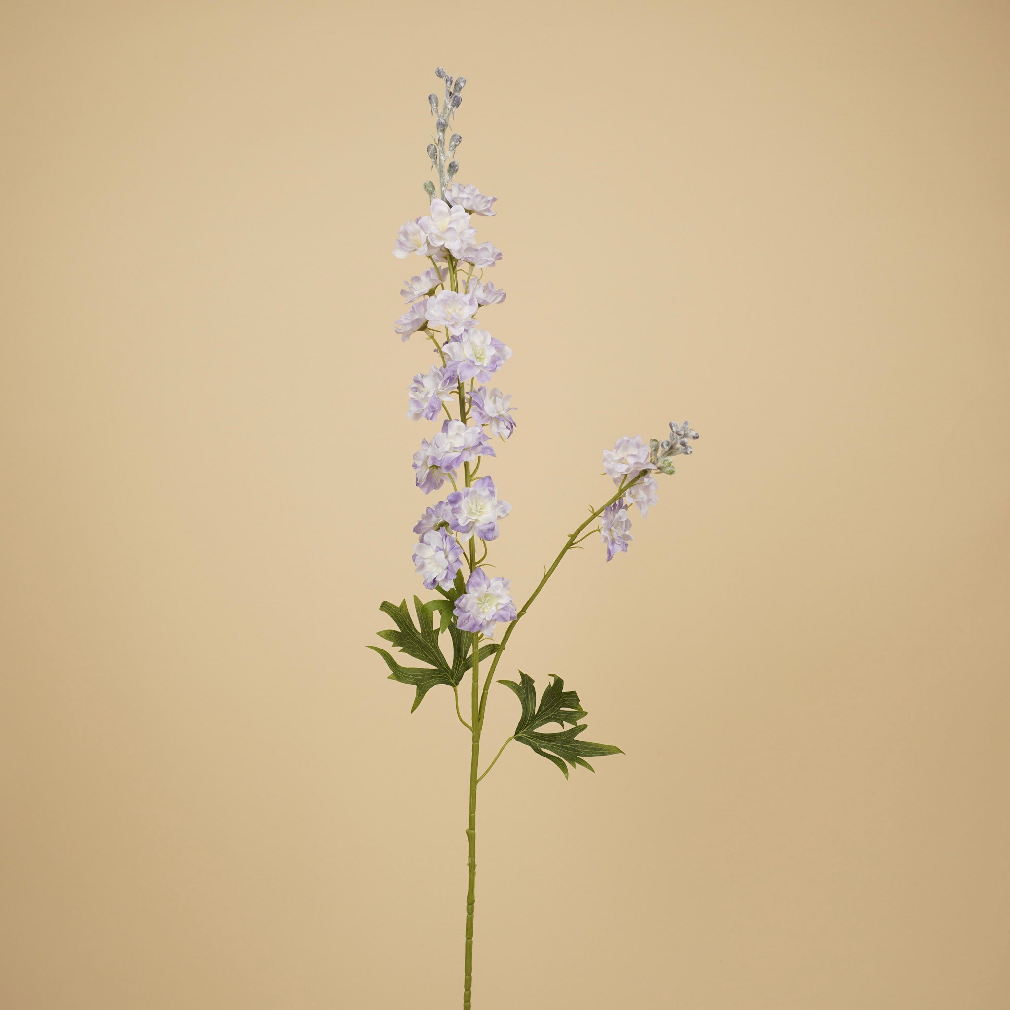 Branche de delphinium en soie – Violet lavande (85 cm)